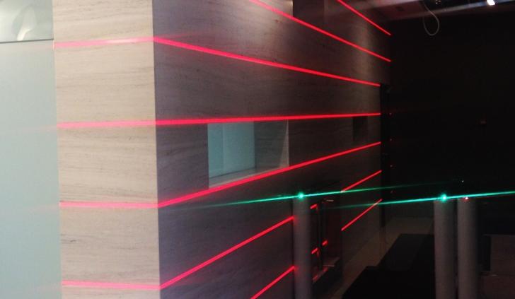 Декоративная подсветка стен светодиодной многоцветной лентой Arlight