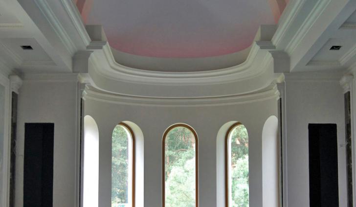 Сводчатый потолок в бассейне со светодиодной RGB лентой Arlight