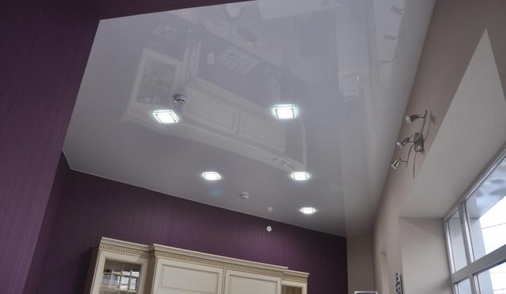 Освещение кухни светодиодными светильниками Arlight, установленными в натяжном потолке