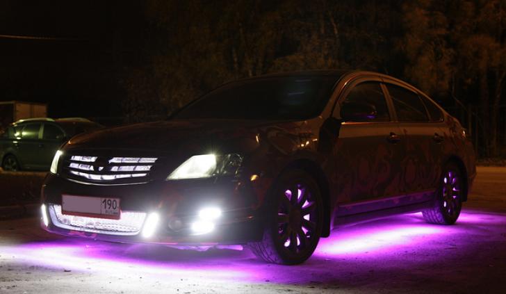 Светодиодная подсветка днища машины герметичной RGB лентой